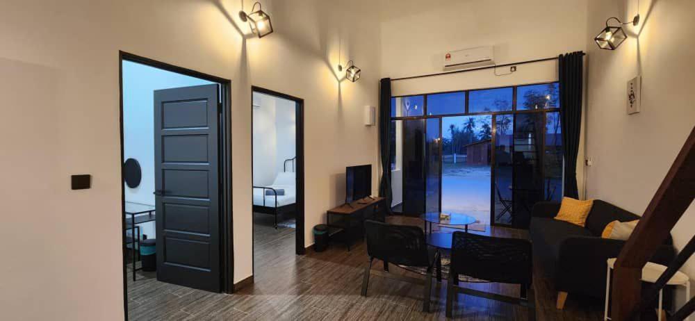 Kamalia Villas Kampung Penarik ภายนอก รูปภาพ